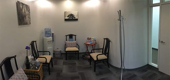 Waiting area for Marin Reconstructive Periodontics